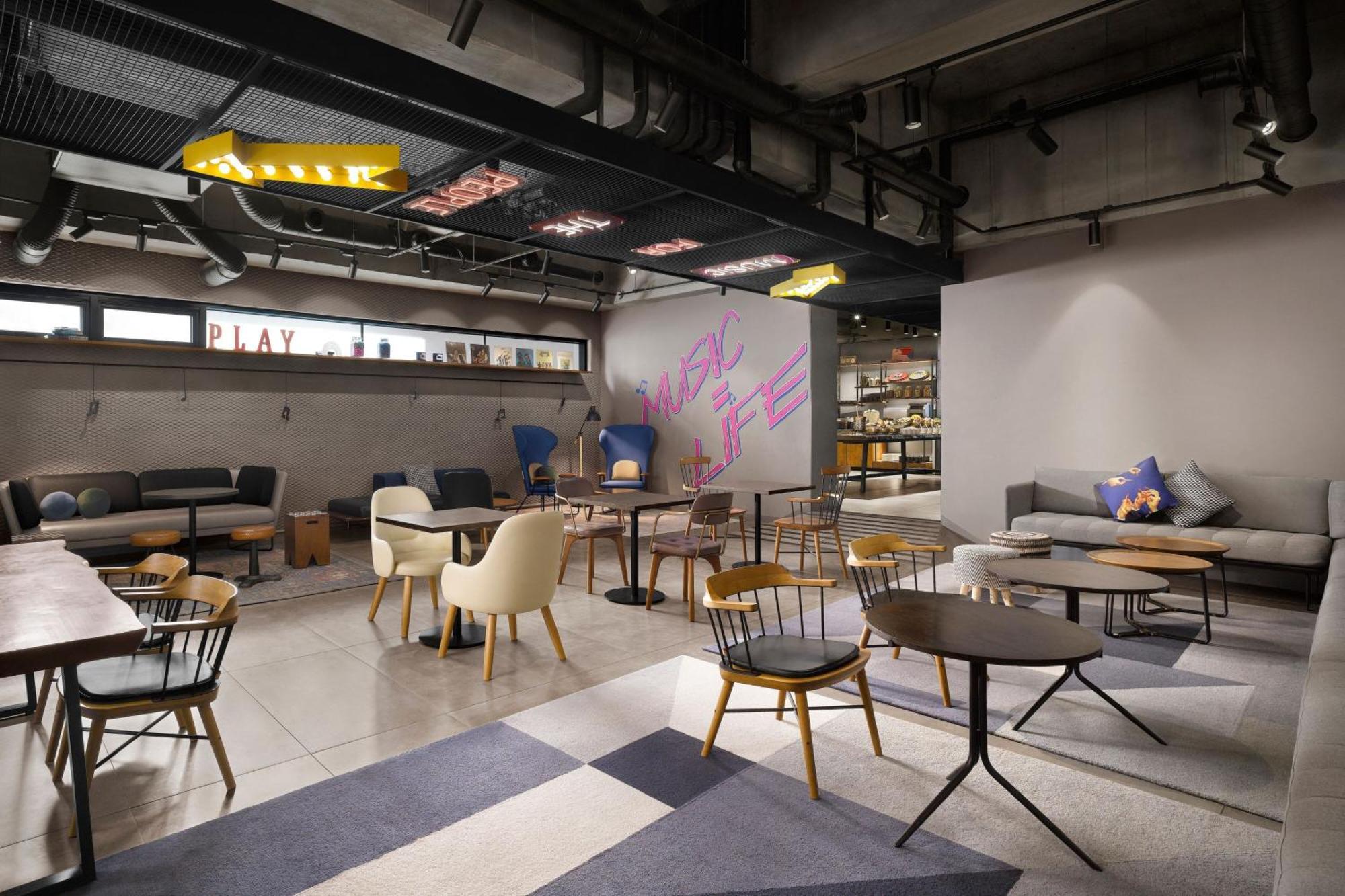 Moxy Insadong Seoul