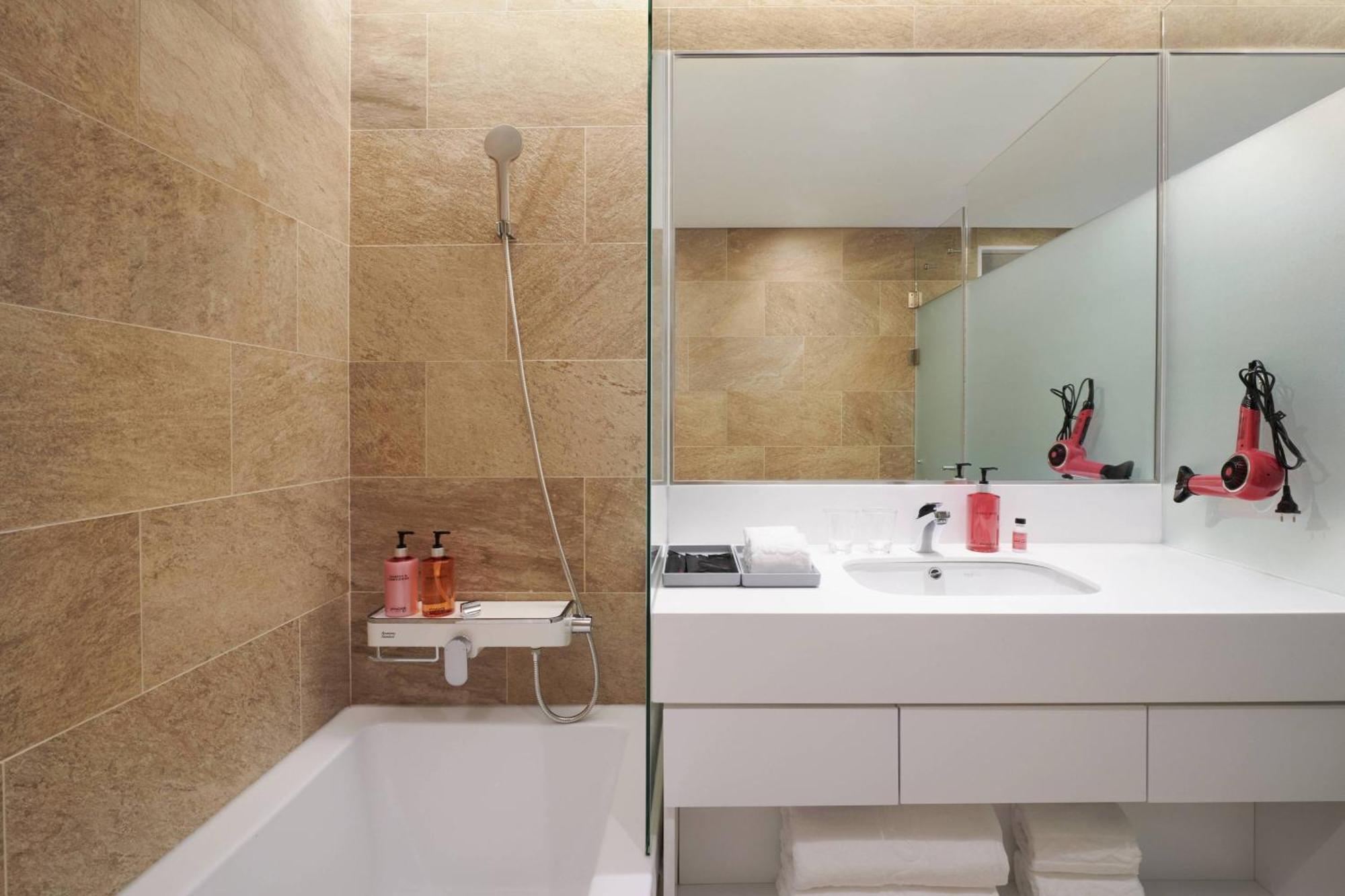 Hotel Moxy Insadong 3*